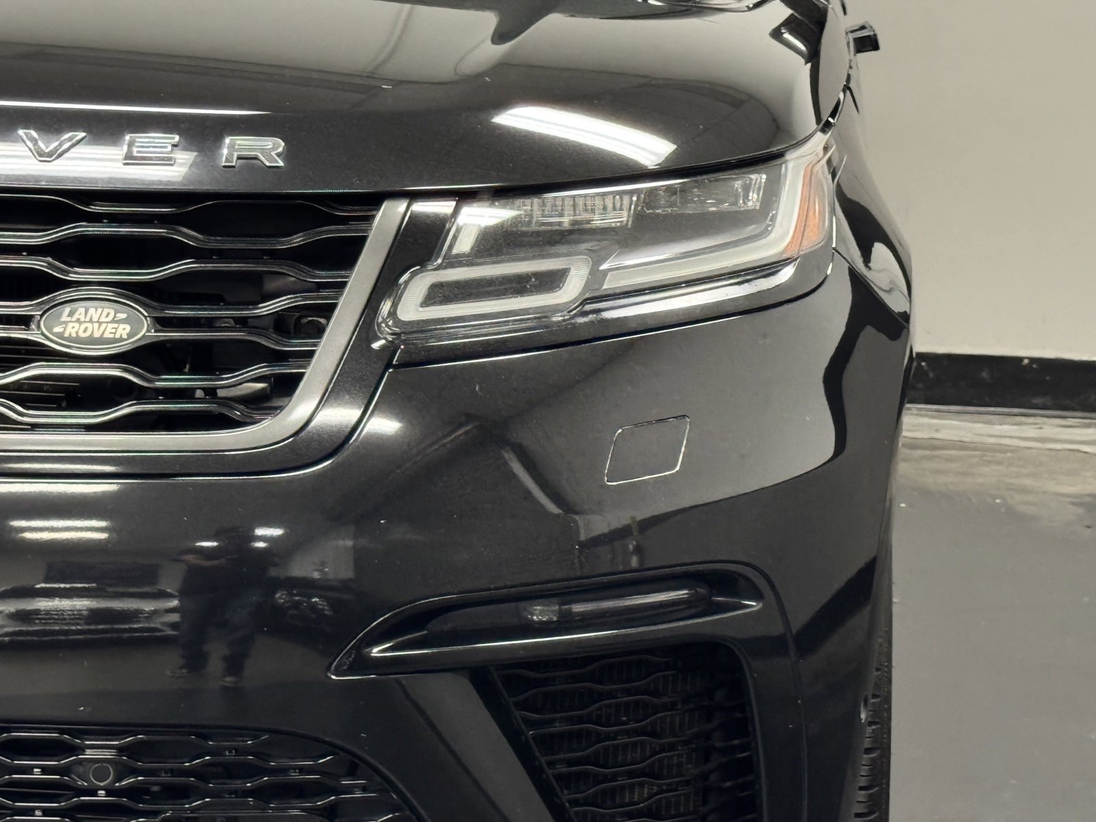 Used 2020 Land Rover Range Rover Velar SV Autobiography Dynamic image 8