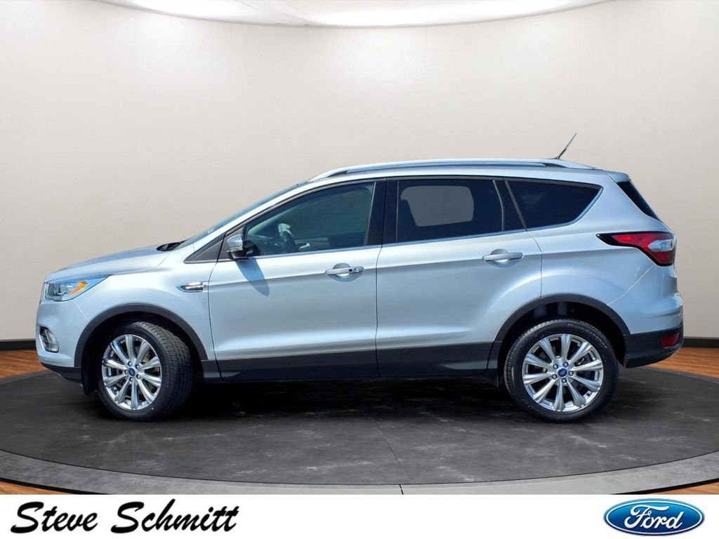 Used 2018 Ford Escape Titanium image 2