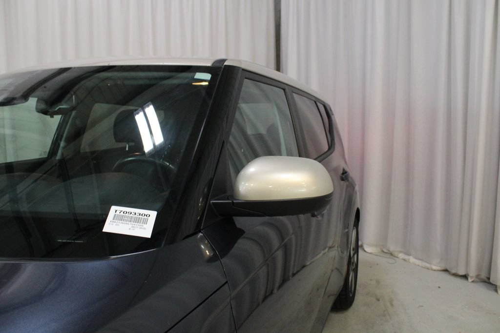 Used 2020 Kia Soul EX FWD image 34