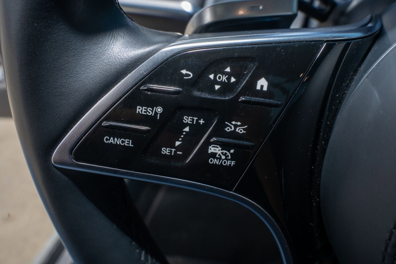 Used 2022 Mercedes-Benz S 500 S 500 w/ AMG Line Package image 30