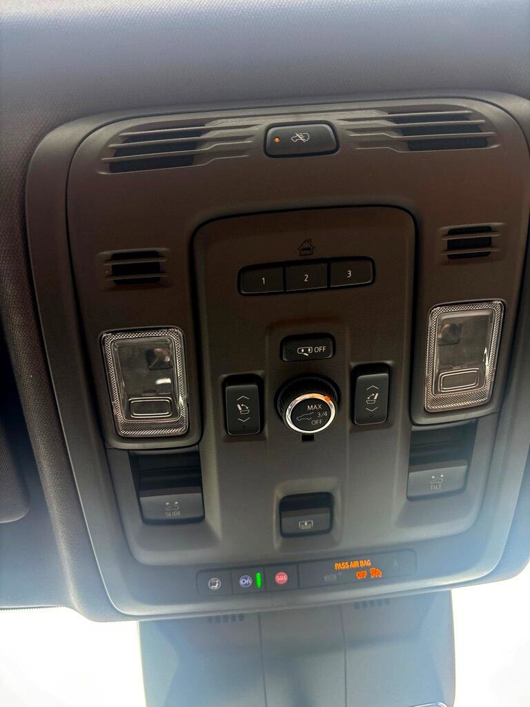 Used 2023 Cadillac Escalade Sport w/ Touring Package image 17