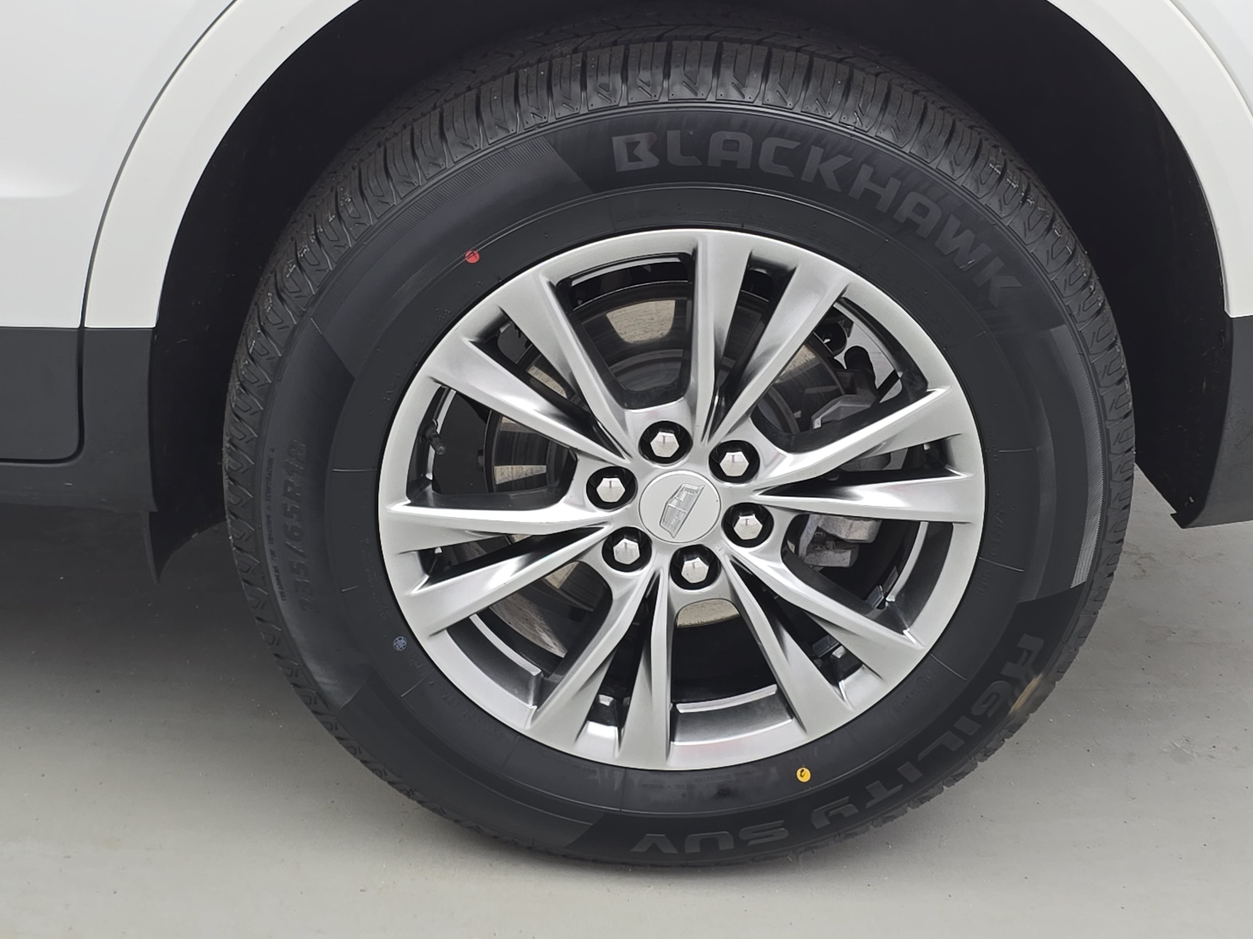 Used 2021 Cadillac XT5 Premium Luxury w/ LPO, Floor Liner Package AWD/4WD image 34