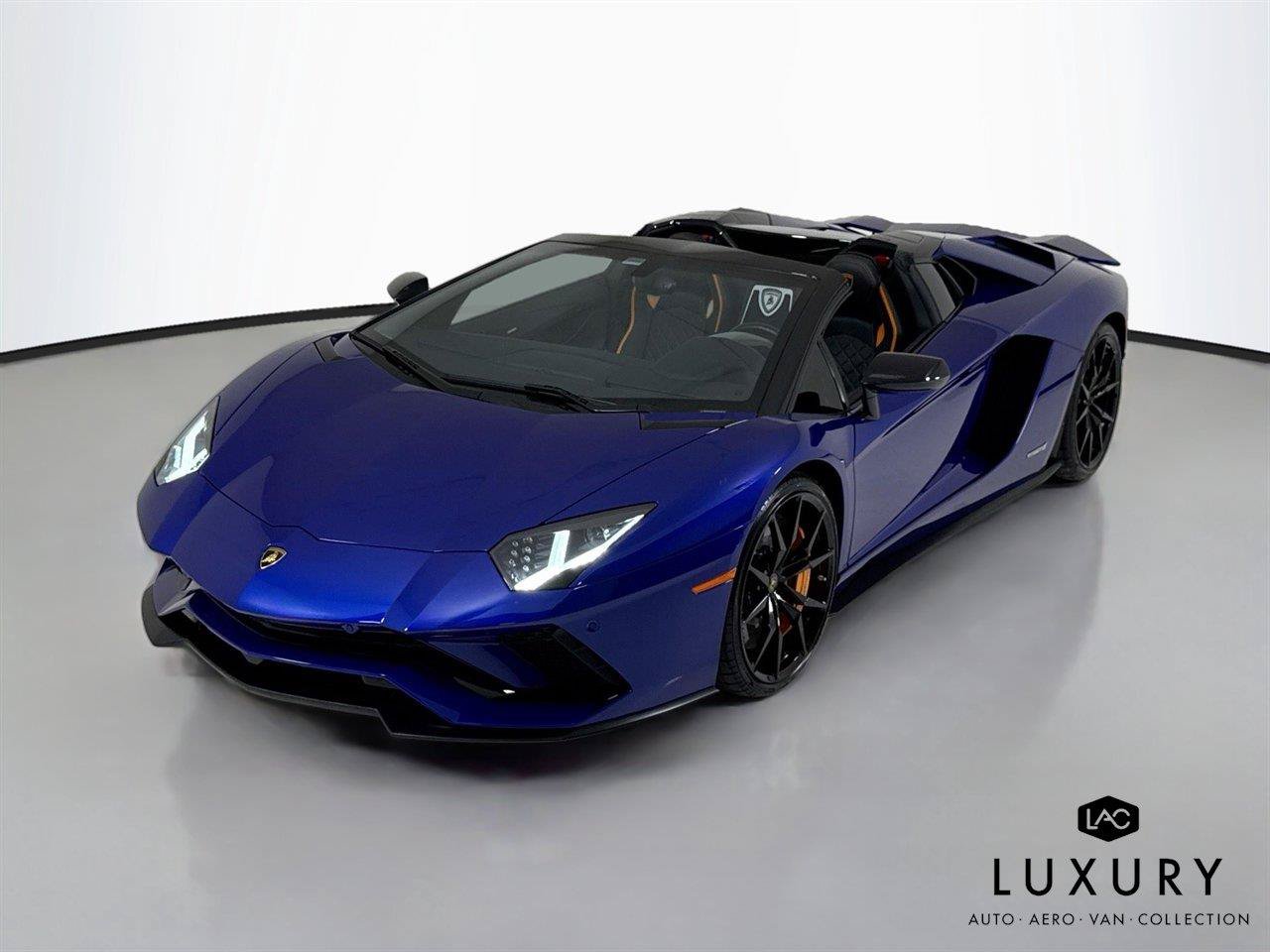 Used 2019 Lamborghini Aventador S AWD/4WD image 3