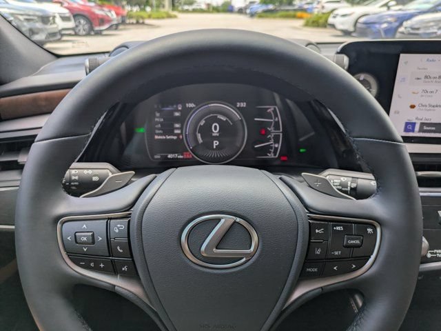 Used 2025 Lexus ES 300h w/ Premium Package FWD image 24