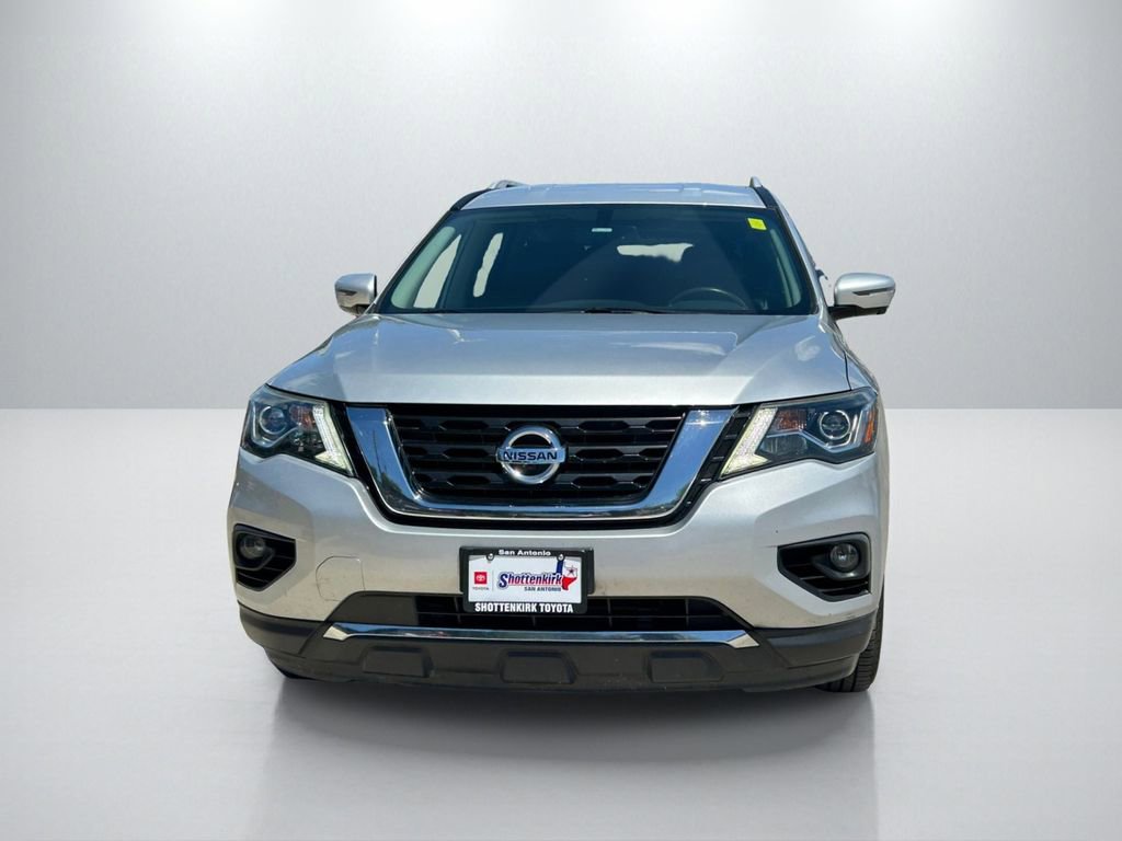Used 2020 Nissan Pathfinder SL FWD image 2