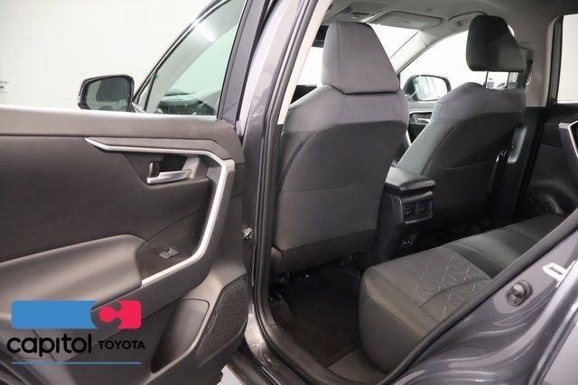 Certified 2025 Toyota RAV4 XLE AWD/4WD image 29