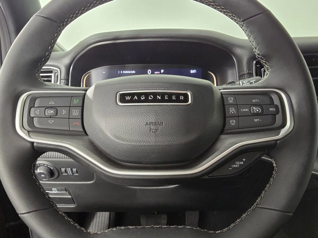 New 2025 Jeep Wagoneer L Series II w/ HD Trailer Tow Package w/25F image 18