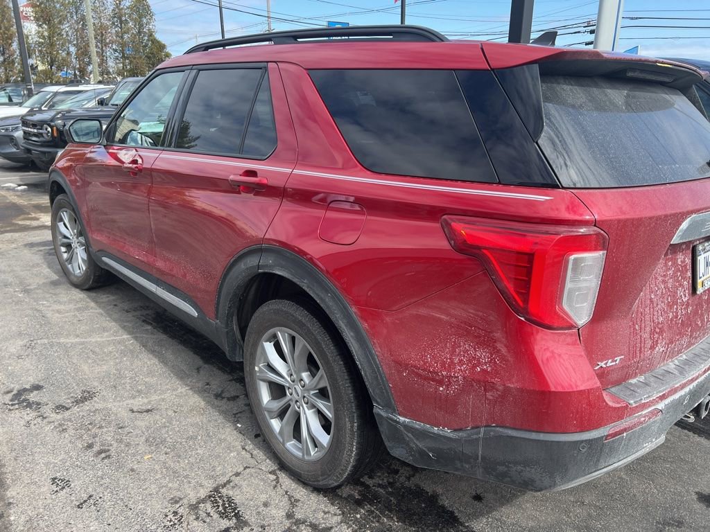 Used 2023 Ford Explorer XLT w/ Equipment Group 202A image 6