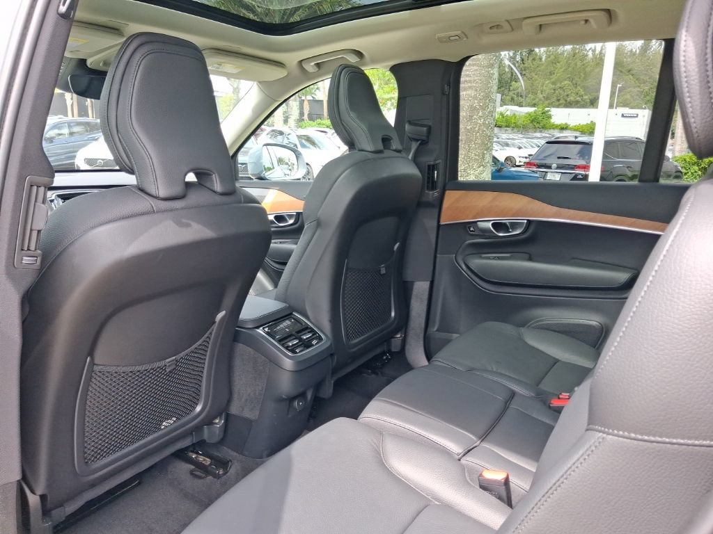Used 2023 Volvo XC90 B5 Plus w/ Protection Package Premier AWD/4WD image 7