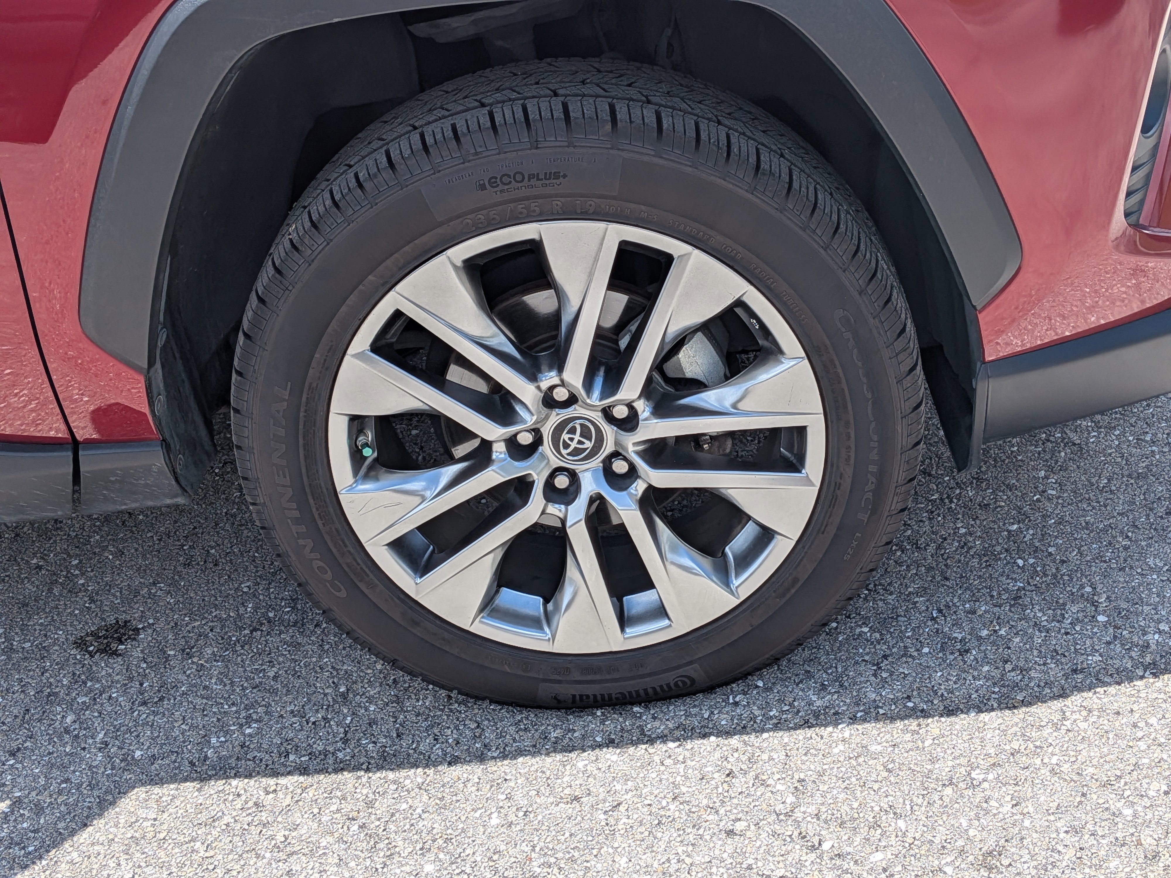 Used 2019 Toyota RAV4 Limited w/ Cold Weather Package FWD image 11