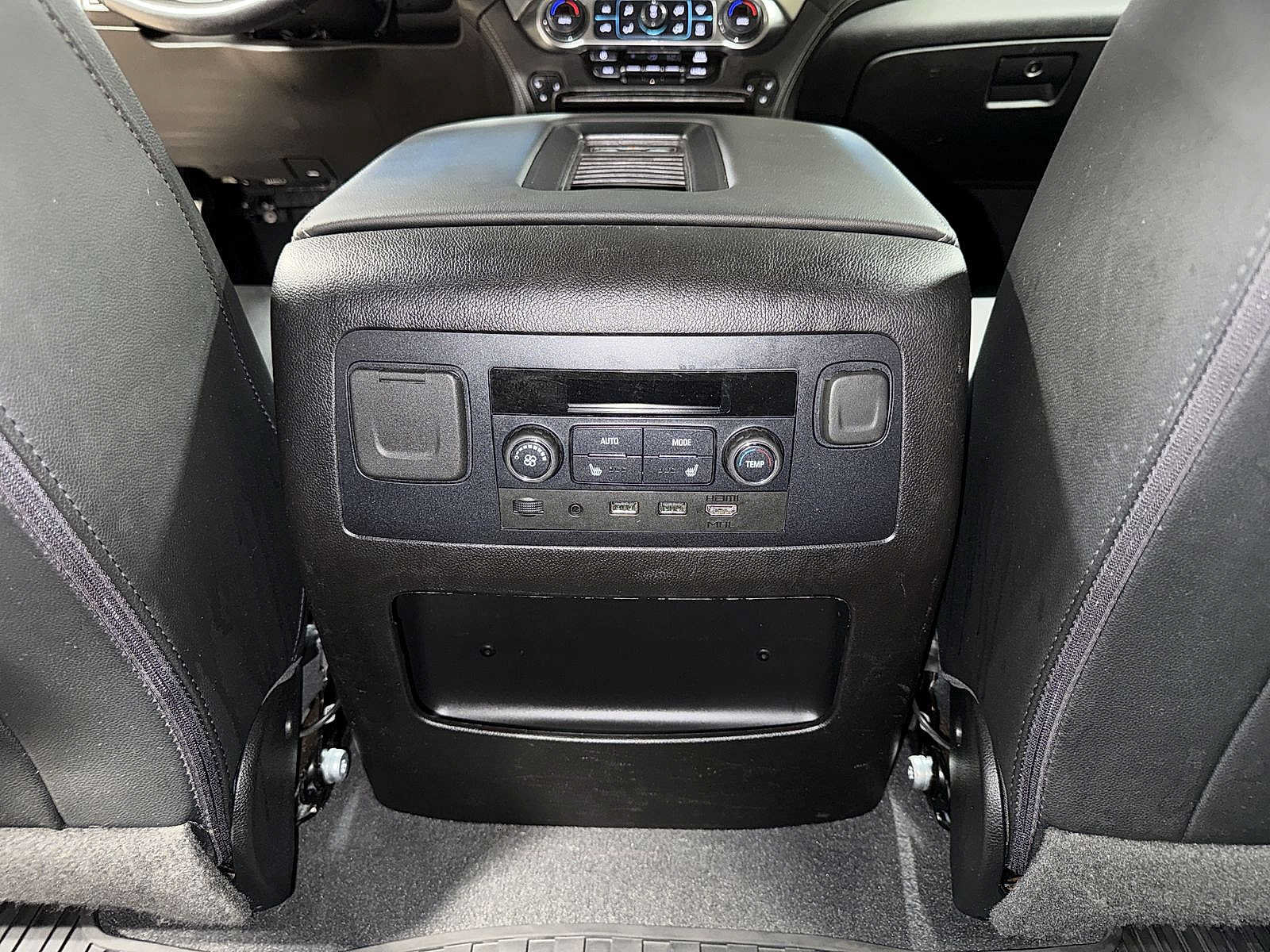 Used 2019 Chevrolet Tahoe Premier AWD/4WD image 31