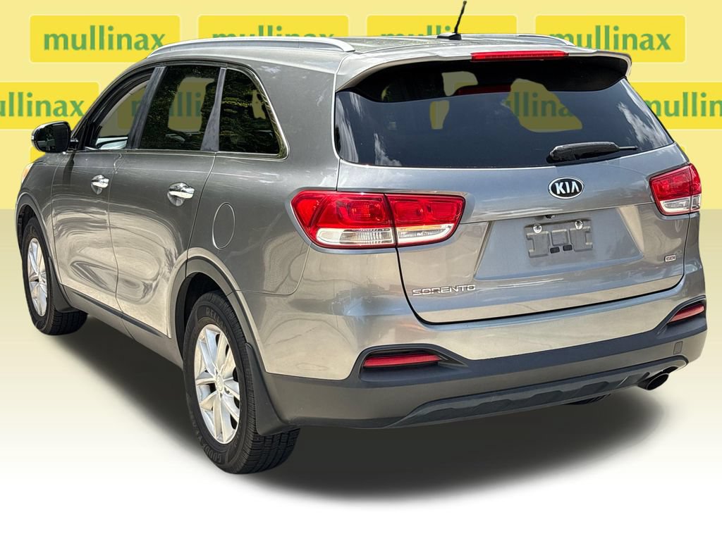 Used 2017 Kia Sorento FWD image 9