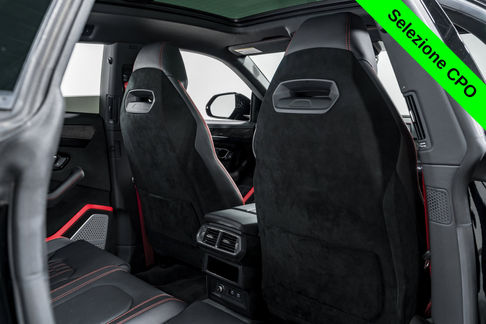 Used 2023 Lamborghini Urus Performante AWD/4WD image 37