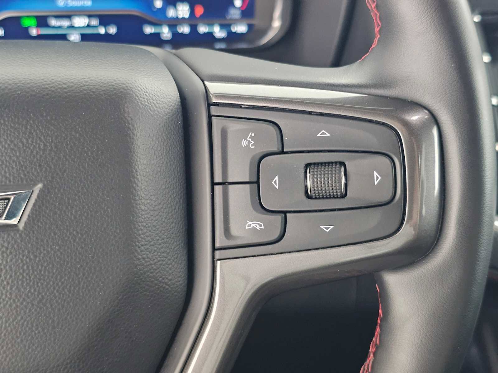 Used 2024 Chevrolet Suburban RST w/ Luxury Package image 30