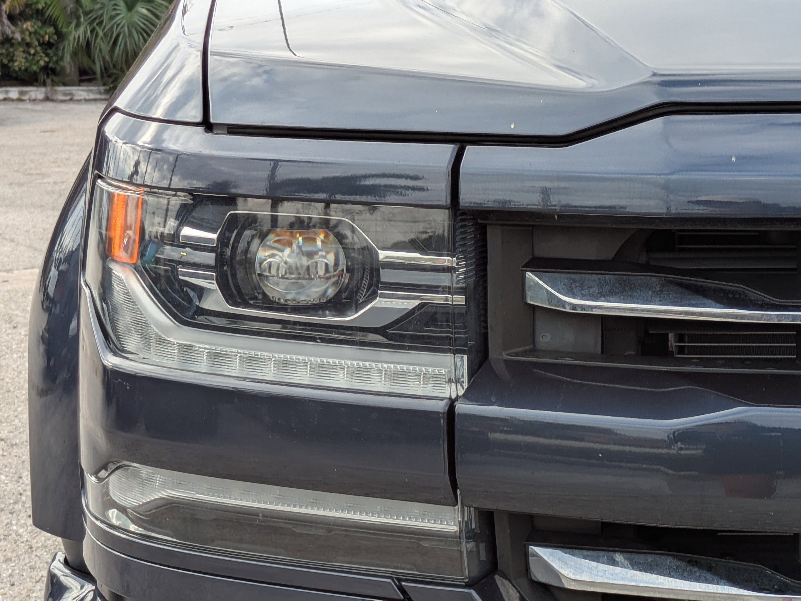 Used 2018 Chevrolet Silverado 1500 LTZ Z71 w/ Centennial Edition AWD/4WD image 10