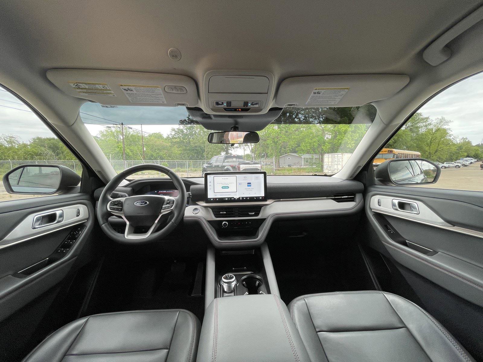 Used 2025 Ford Explorer Active w/ Active Comfort Package image 14