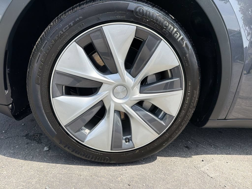 Used 2022 Tesla Model Y Long Range AWD/4WD image 19