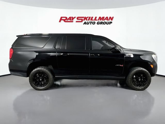 Used 2023 GMC Yukon XL AT4 w/ Technology Package AWD/4WD image 8