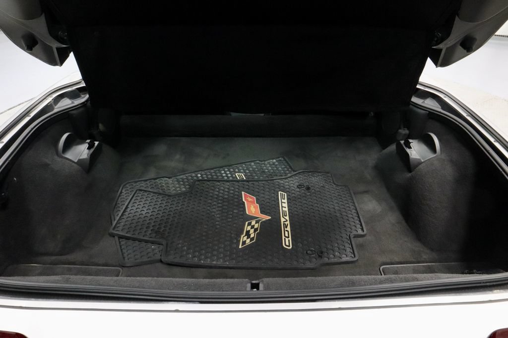 Used 2007 Chevrolet Corvette Coupe w/ Preferred Equipment Group RWD image 12