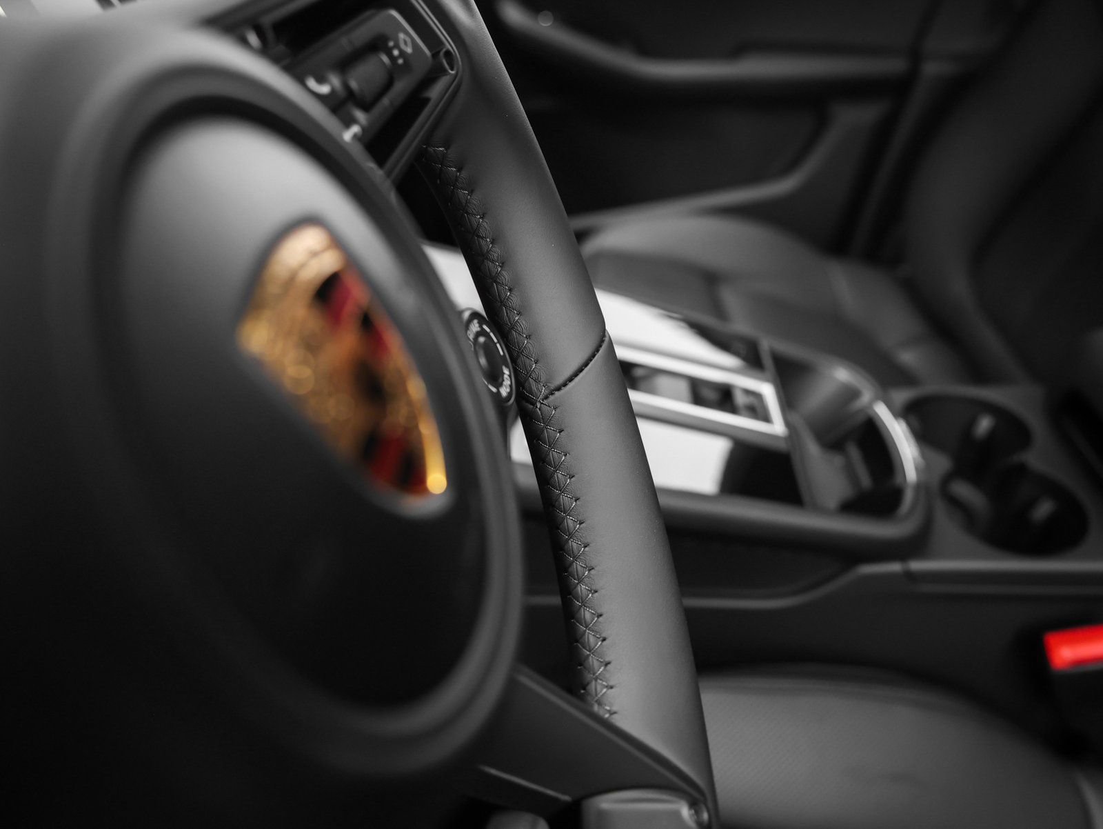 Certified 2026 Porsche Macan image 36