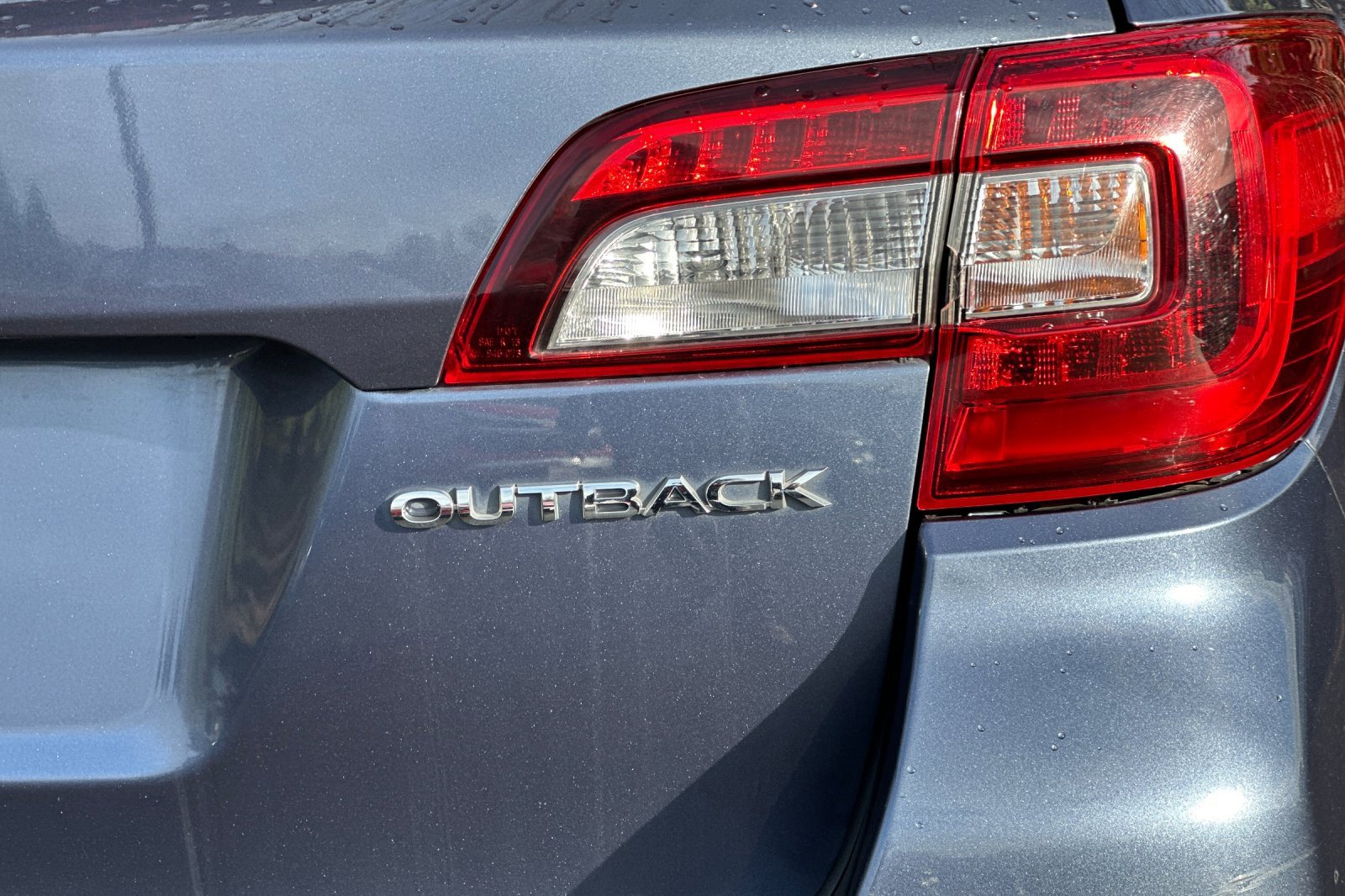 Used 2018 Subaru Outback 2.5i Limited image 35
