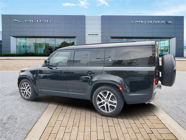 Certified 2023 Land Rover Defender 130 SE image 7