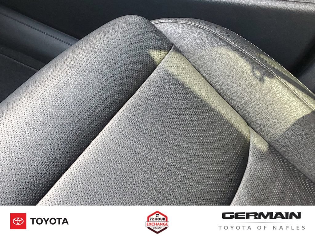 Used 2022 Genesis GV70 2.5T w/ Select Package AWD/4WD image 30
