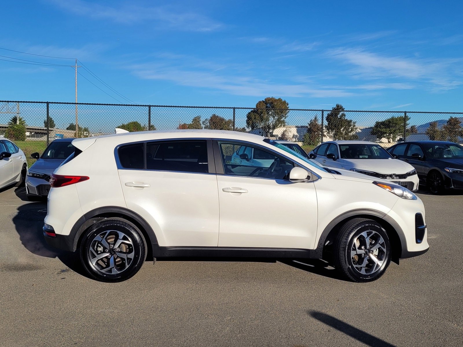 Used 2021 Kia Sportage LX image 4