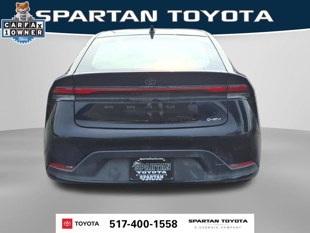 Used 2025 Toyota Prius LE FWD image 8