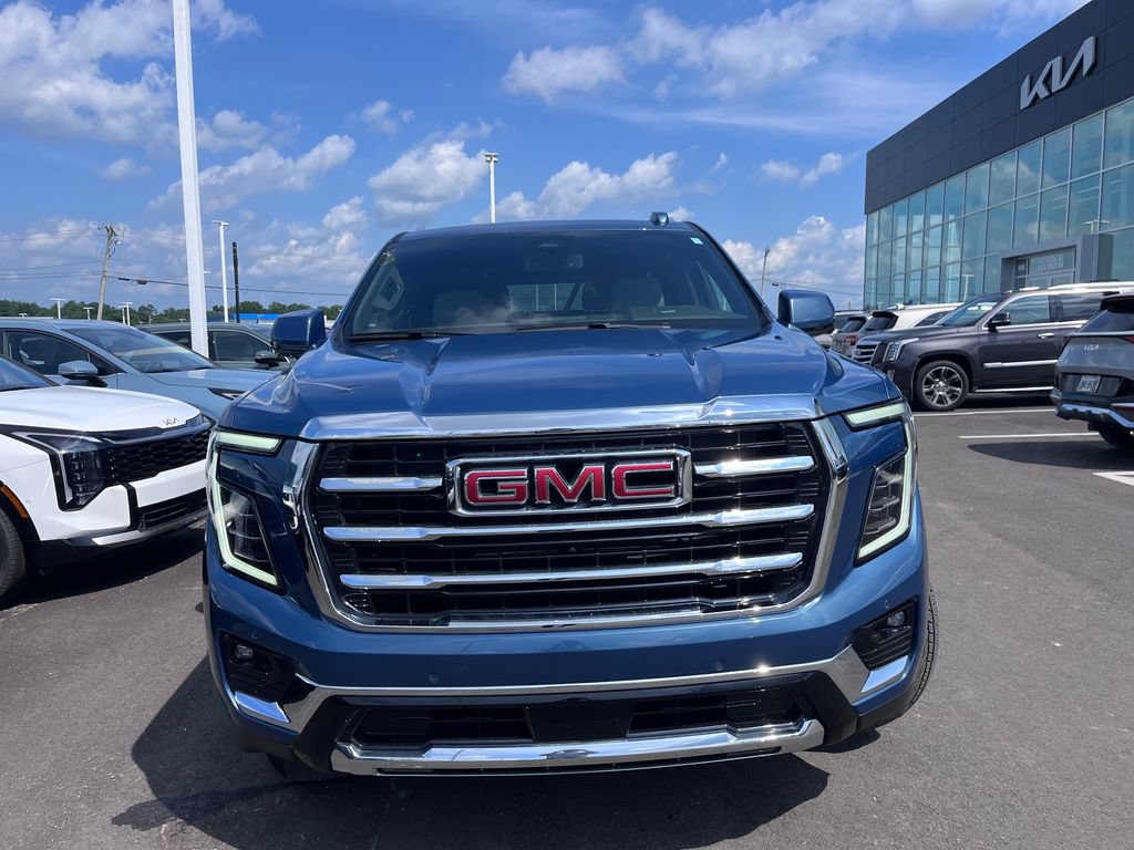Used 2025 GMC Yukon Elevation AWD/4WD image 9