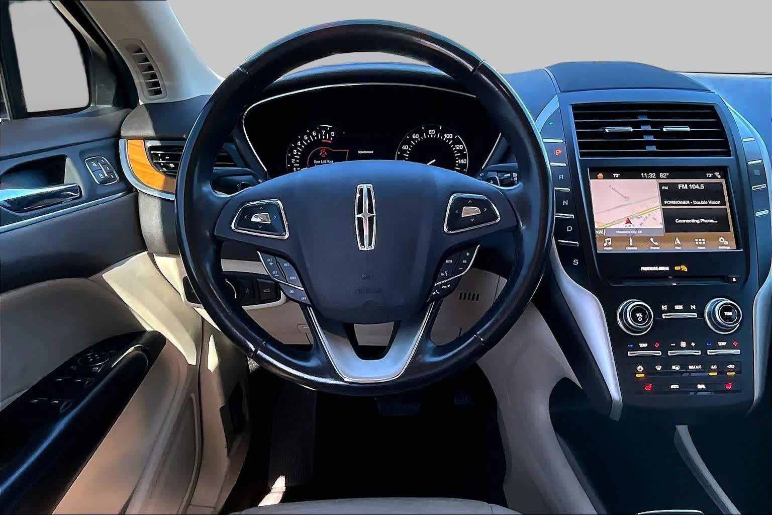 Used 2019 Lincoln MKC Select w/ Select Plus Package FWD image 5