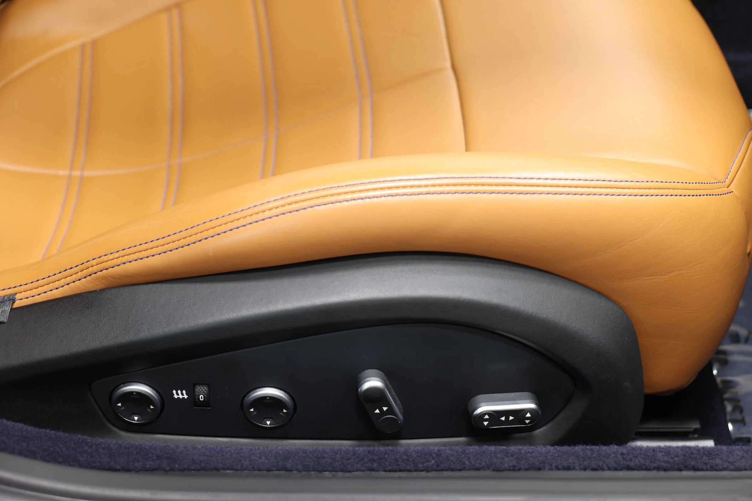 Used 2017 Ferrari California T image 97