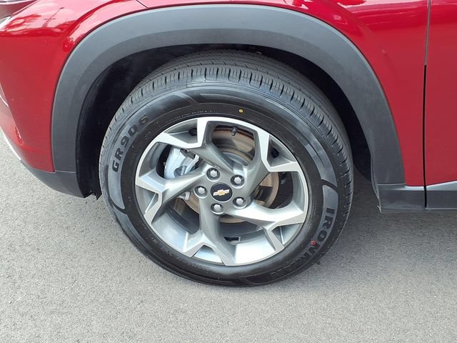 Certified 2025 Chevrolet Trax LT FWD image 25