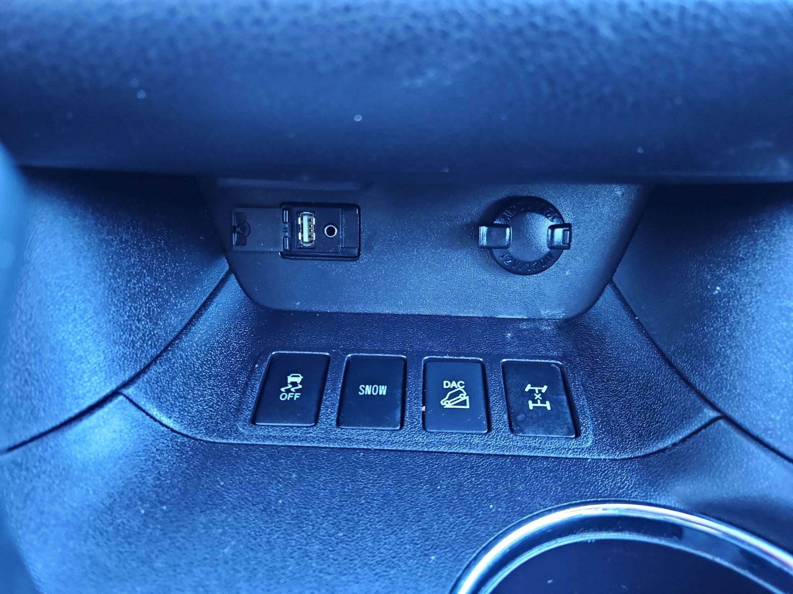 Used 2016 Toyota Highlander XLE AWD/4WD image 24