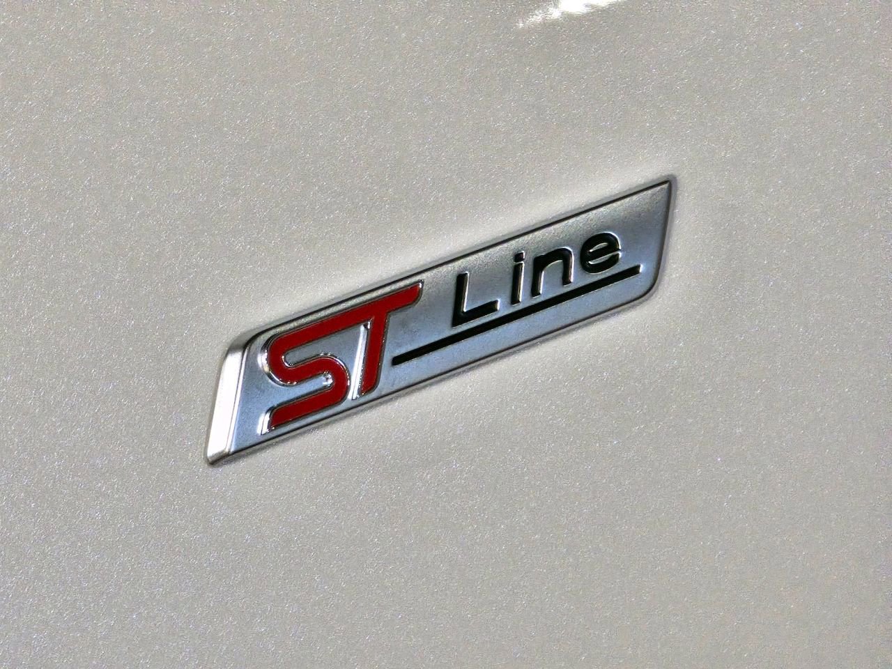 New 2026 Ford Escape ST-Line Select image 3