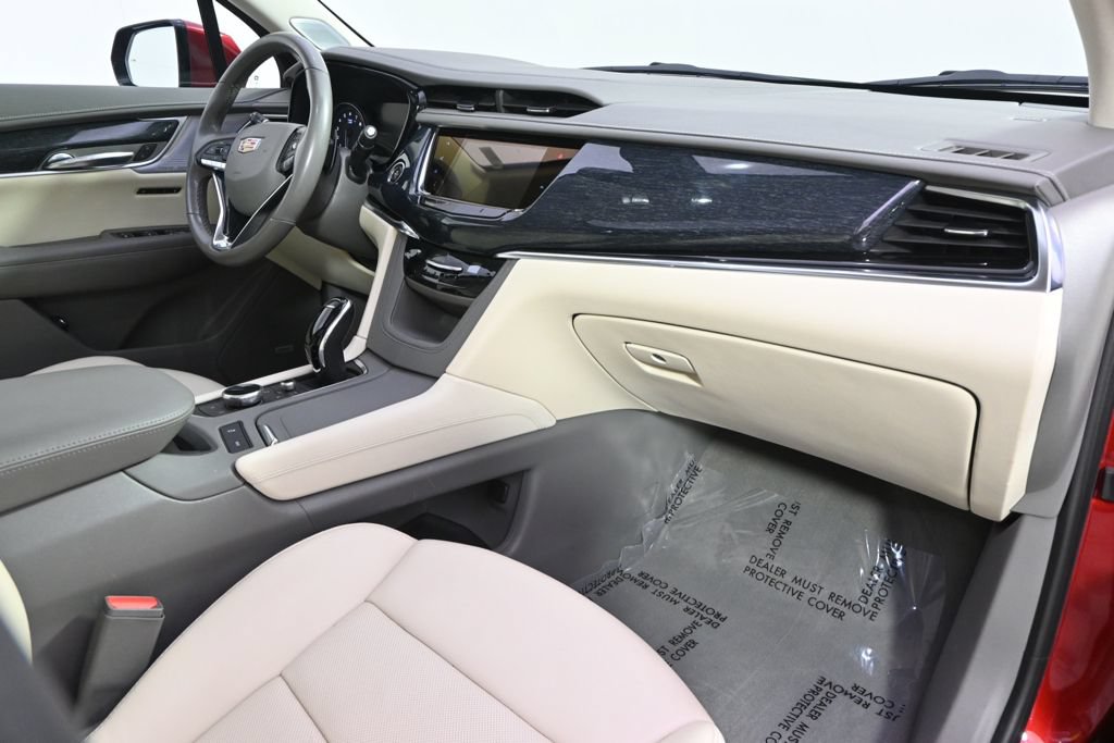 Certified 2024 Cadillac XT6 Premium Luxury w/ Technology Package AWD/4WD image 15