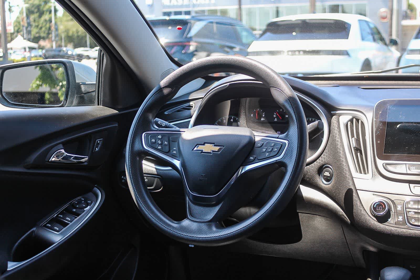 Used 2024 Chevrolet Malibu LT FWD image 19