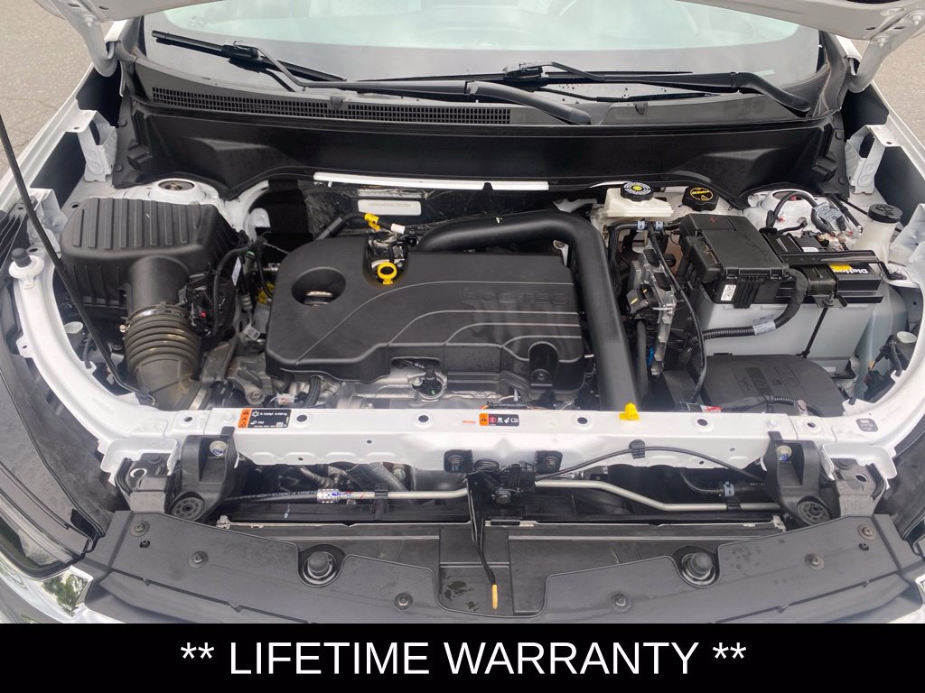 Used 2024 Chevrolet Equinox LS FWD image 2