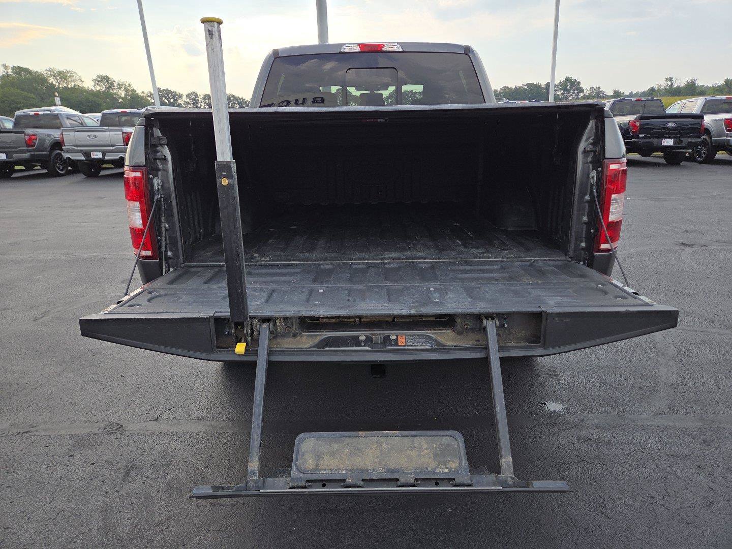 Used 2019 Ford F150 XLT w/ Equipment Group 302A Luxury AWD/4WD image 16