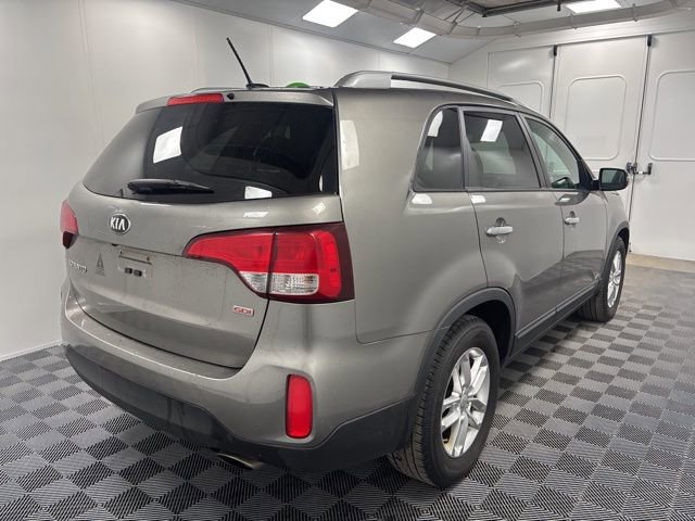 Used 2015 Kia Sorento LX image 6