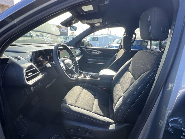 Used 2025 Chevrolet Traverse LT image 19