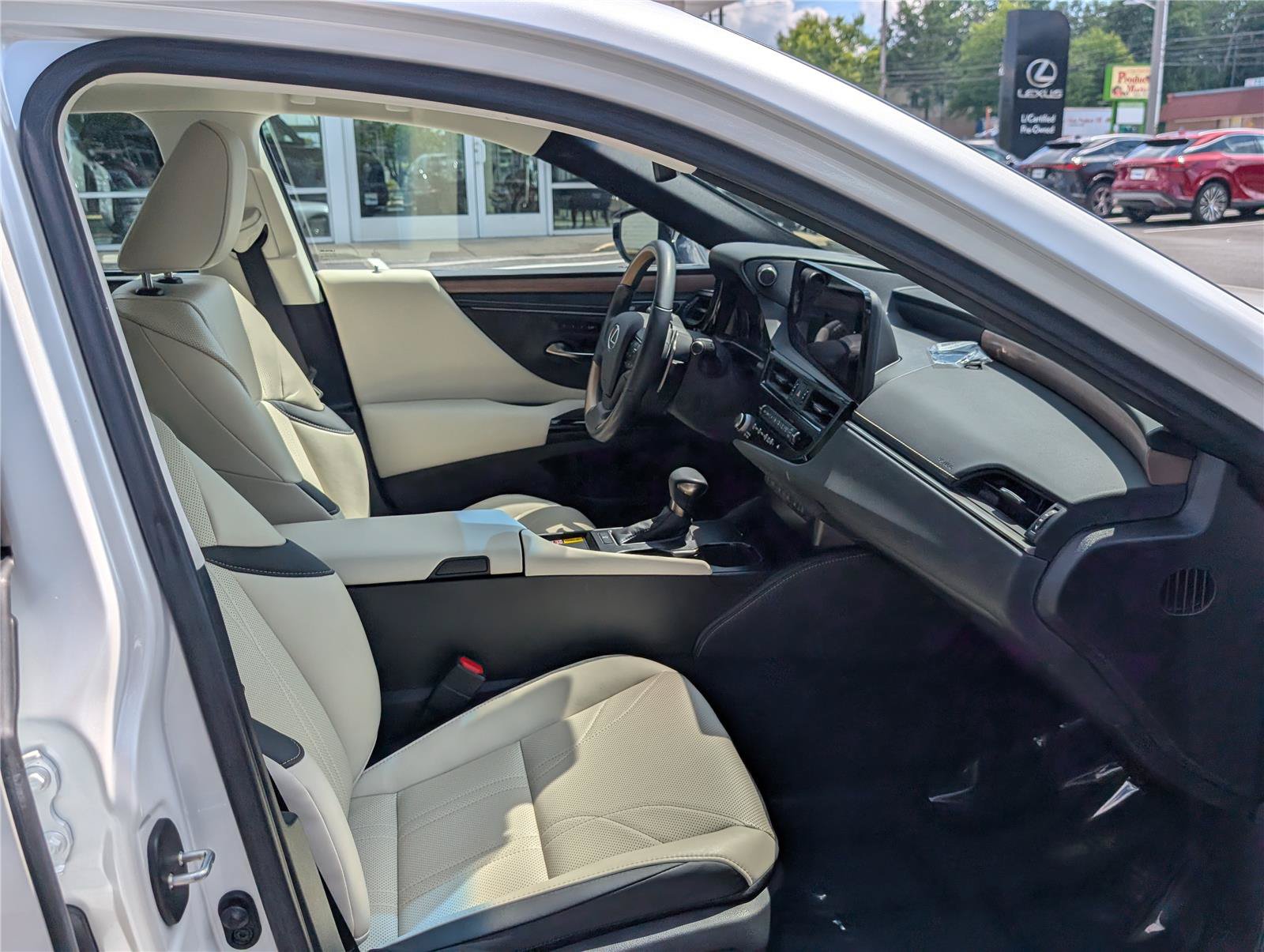 Certified 2025 Lexus ES 350 Ultra Luxury w/ Accessory Package (Z1) FWD image 11