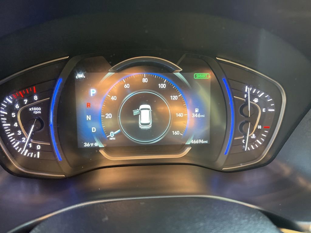 Used 2020 Hyundai Santa Fe SEL w/ Cargo Package FWD image 16