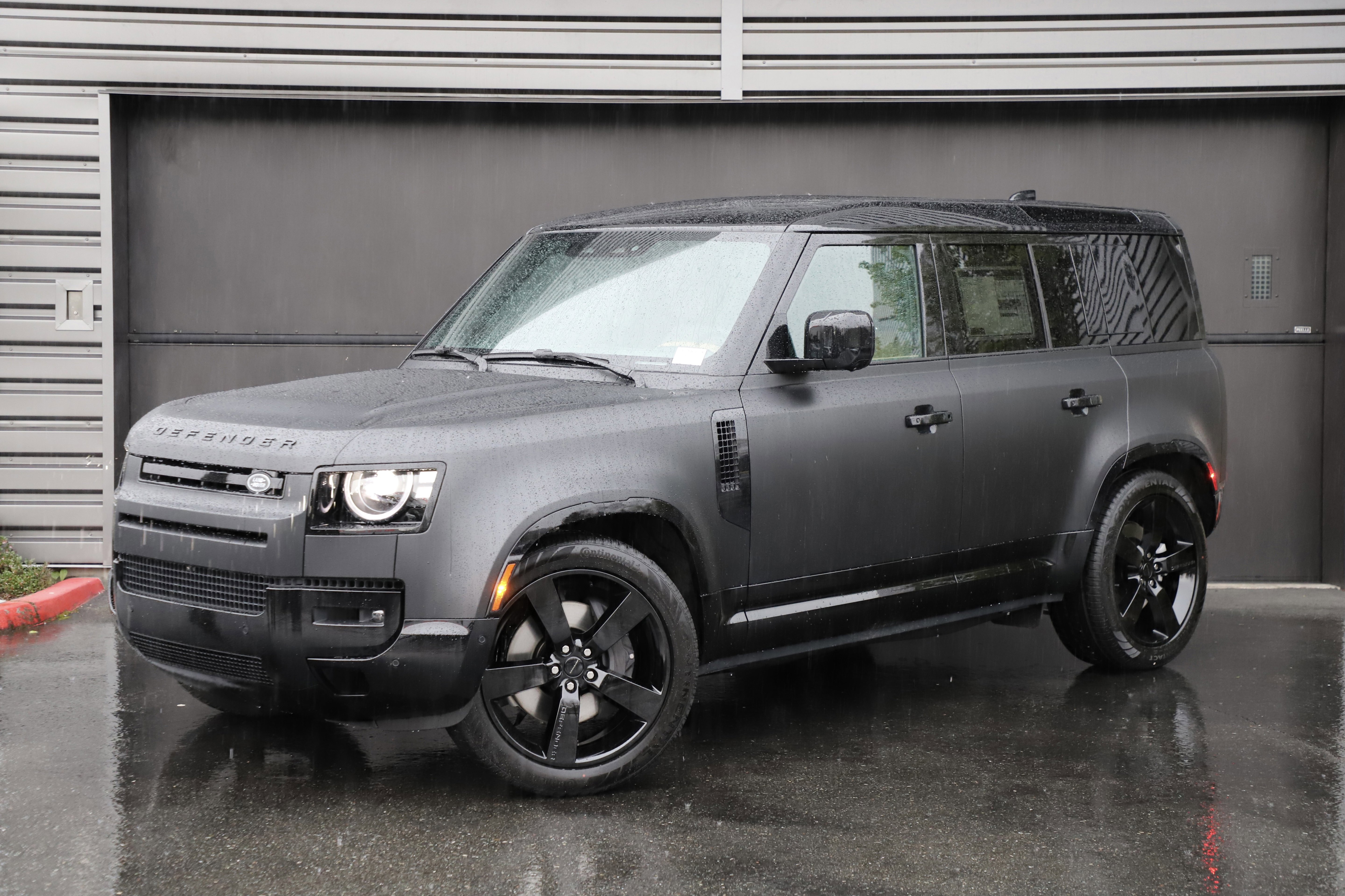 New 2026 Land Rover Defender 110 X-Dynamic SE