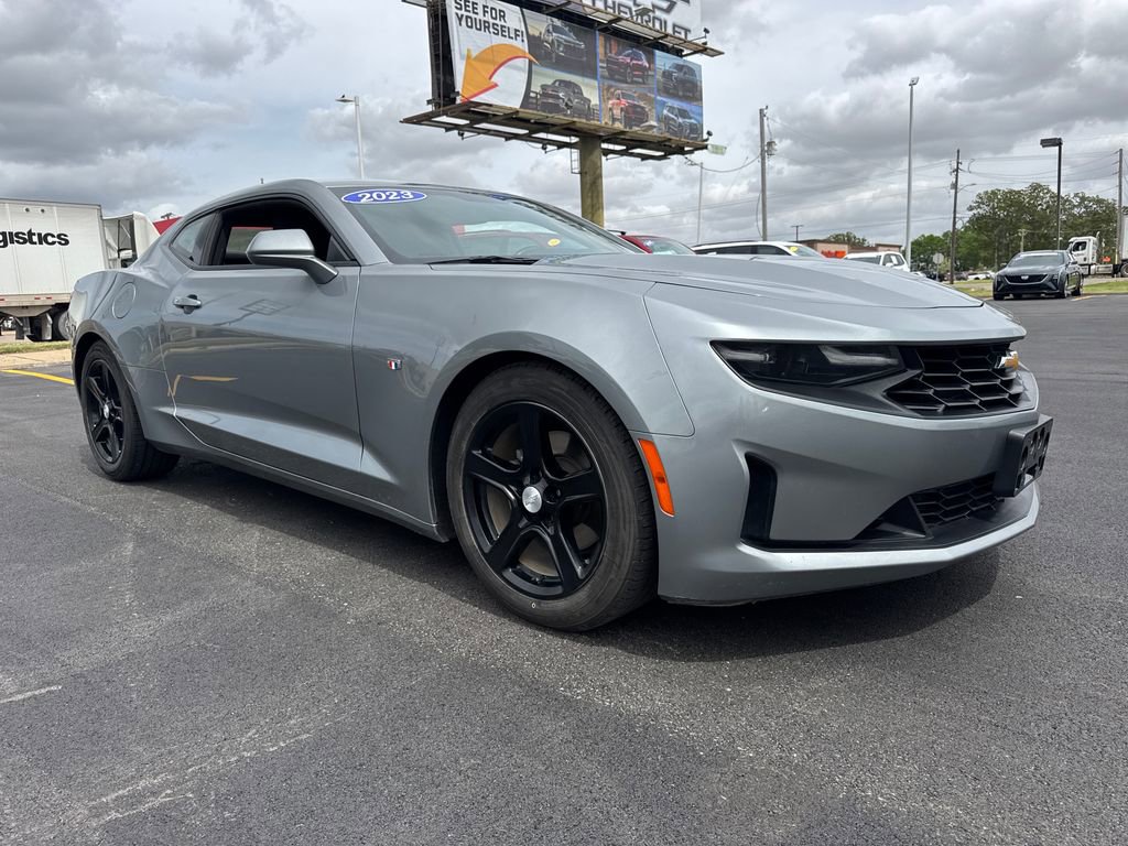 Used 2023 Chevrolet Camaro LT image 8