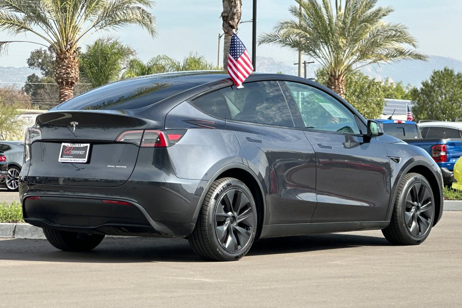 Used 2025 Tesla Model Y Long Range image 4