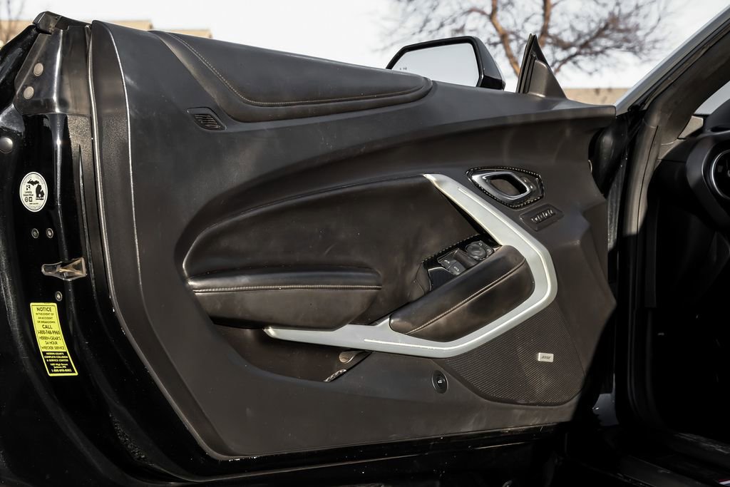 Used 2016 Chevrolet Camaro SS image 42