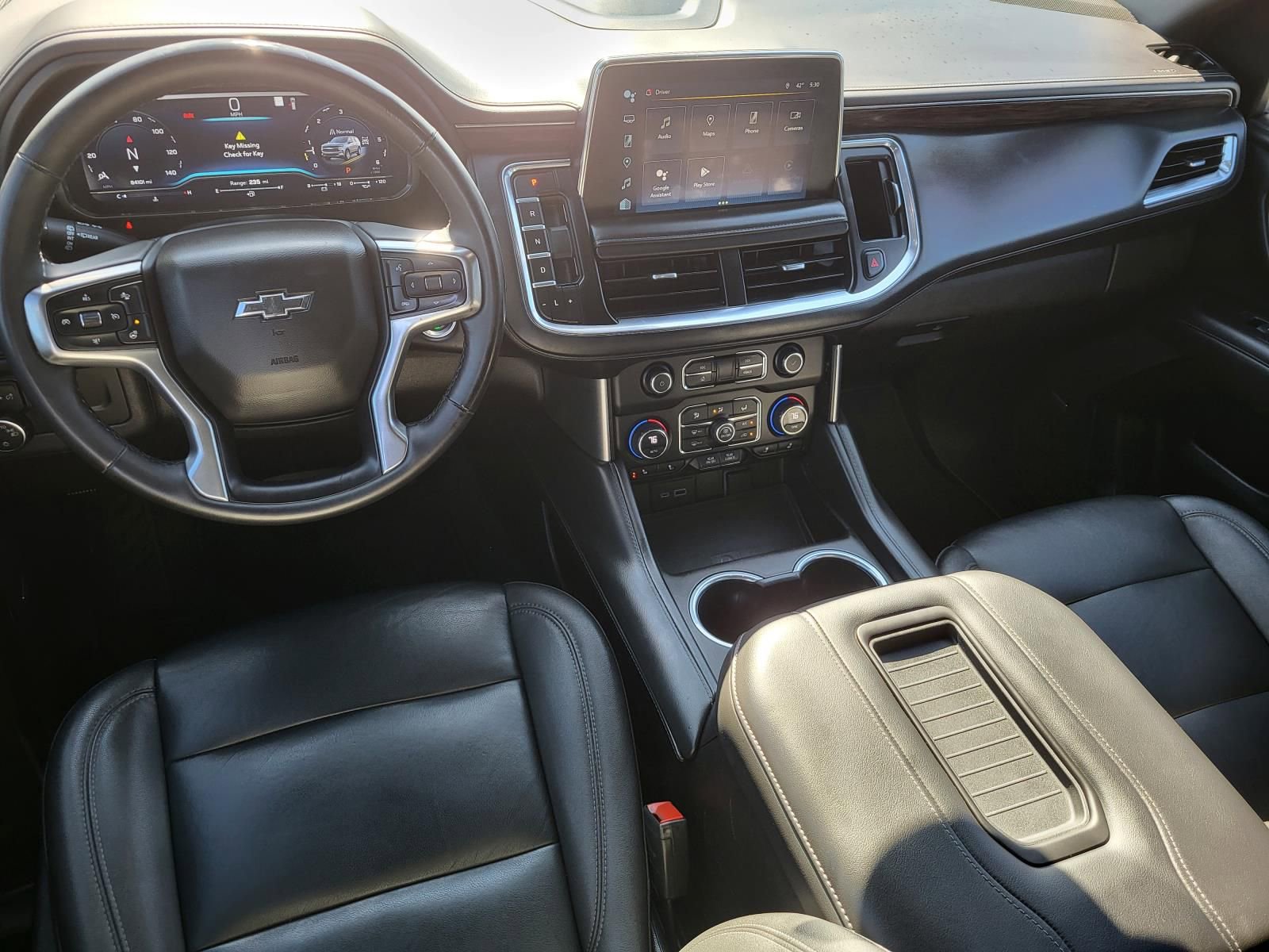 Used 2023 Chevrolet Suburban Z71 w/ Luxury Package image 3