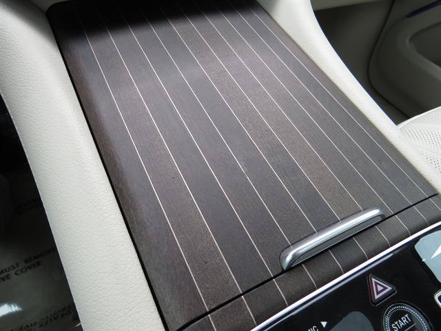 Certified 2023 Mercedes-Benz EQS 580 4MATIC SUV w/ Exclusive Trim Package image 18