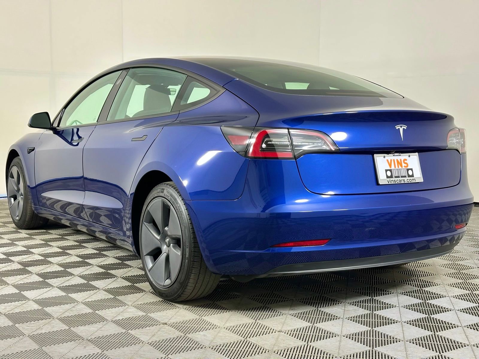 Used 2023 Tesla Model 3 Standard Range RWD image 37